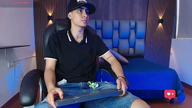 Snapshot of mohamed_malik chatting on 05.14.26 mohamed malik online show from 05.14.26