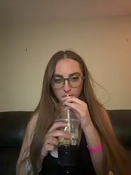 Snapshot of prettykitttty chatting on 04.19.26 prettykitttty online show from 04.19.26