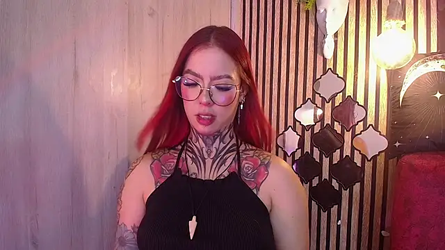 Snapshot of Atenea_Red chatting on 06.29.26 Atenea Red online show from 06.29.26