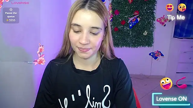 Snapshot of Ambar_lynn01 chatting on 05.18.26 Ambar lynn01 online show from 05.18.26
