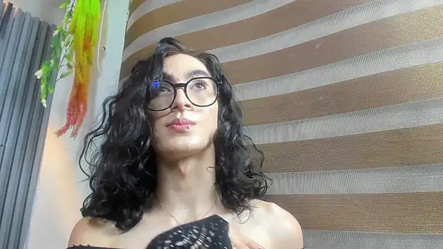 Snapshot of Shammy_rosse chatting on 06.14.26 Shammy rosse online show from 06.14.26