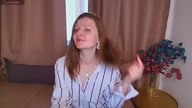 Snapshot of Liza__Evans chatting on 05.09.26 Liza Evans online show from 05.09.26