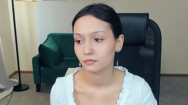 YunEiler online show from 04.15.26