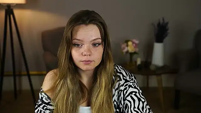 Snapshot of MarloEinck chatting on 04.16.26 MarloEinck online show from 04.16.26