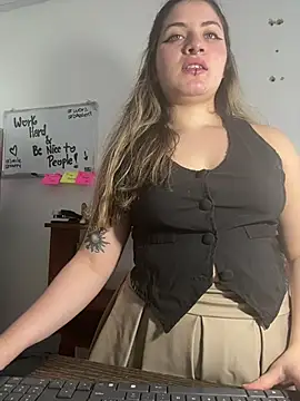 Snapshot of juanitablue chatting on 06.27.26 juanitablue online show from 06.27.26