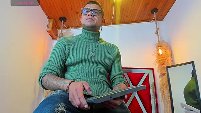 Nickk 21  online show from 04.30.26