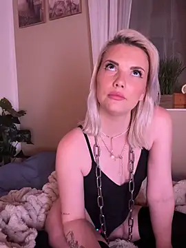 CuteMayaa online show from 04.15.26