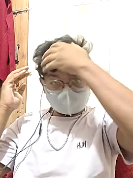 Snapshot of hot_boy995 chatting on 05.24.26 hot boy995 online show from 05.24.26