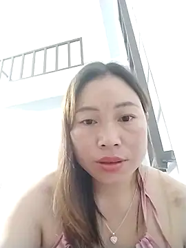 Snapshot of Cong2211 chatting on 04.29.26 Cong2211 online show from 04.29.26