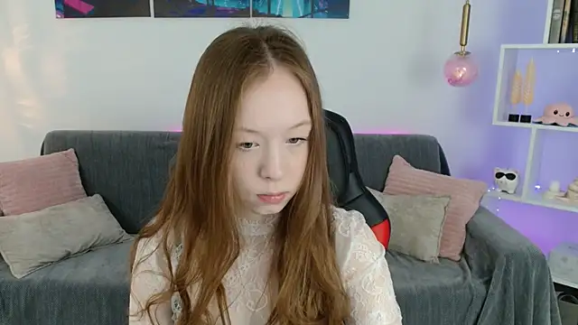 Snapshot of AdeleLang chatting on 04.30.26 AdeleLang online show from 04.30.26
