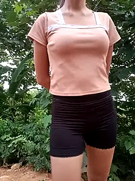 Snapshot of Elena_Mia chatting on 07.14.26 Elena Mia online show from 07.14.26