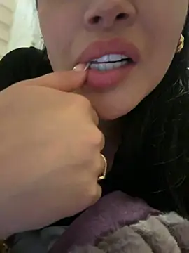 Sara fun online show from 02.28.25