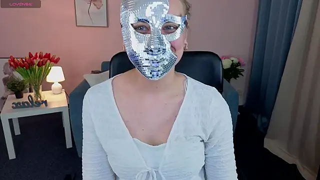 Snapshot of DanaHurt1 chatting on 06.22.26 DanaHurt1 online show from 06.22.26