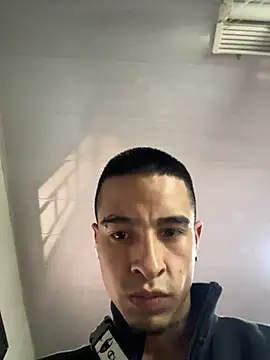 Snapshot of willclayy chatting on 05.14.26 willclayy online show from 05.14.26