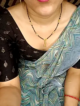 Snapshot of Sexy_Hena_69 chatting on 04.24.26 Sexy Hena 69 online show from 04.24.26