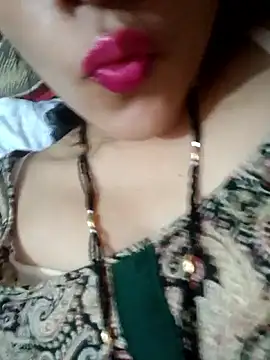 Snapshot of Sexy_Hena_69 chatting on 05.03.26 Sexy Hena 69 online show from 05.03.26