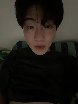 Snapshot of XRIIX chatting on 04.15.26 XRIIX online show from 04.15.26