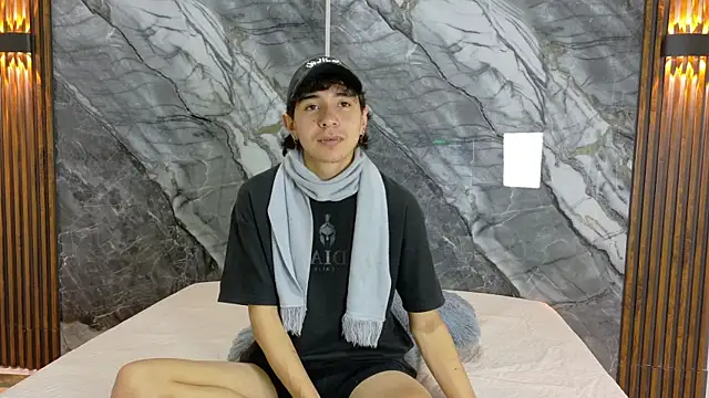 NoahWalker   online show from 05.20.26