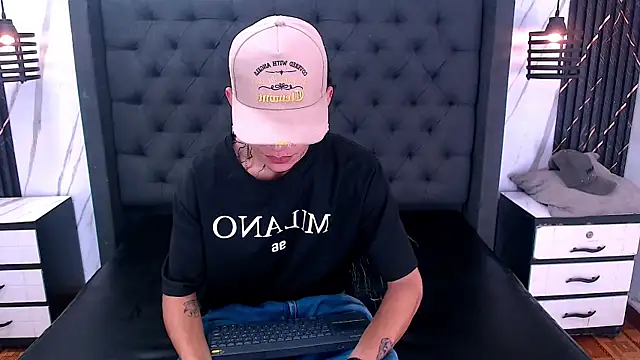 Snapshot of Daniel_Guty chatting on 04.20.26 Daniel Guty online show from 04.20.26