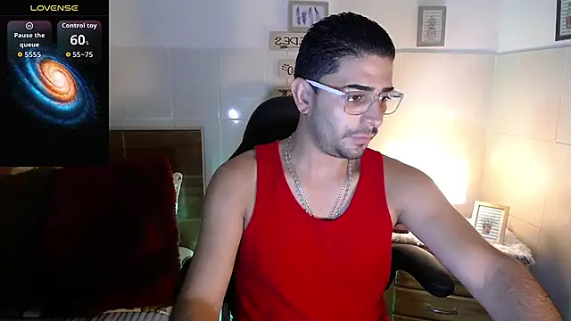 Snapshot of andders_ chatting on 05.14.26 andders online show from 05.14.26