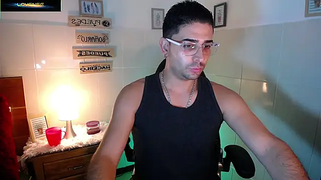 Snapshot of andders_ chatting on 05.26.26 andders online show from 05.26.26