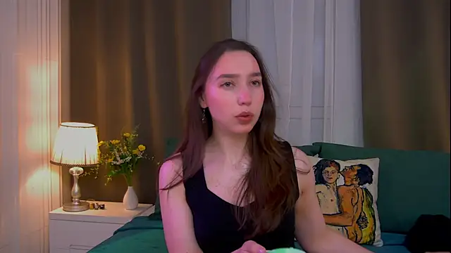 Snapshot of Suzaneey chatting on 07.19.26 Suzaneey online show from 07.19.26