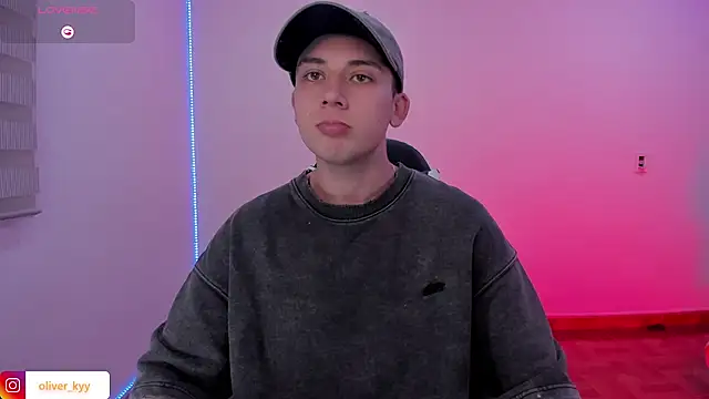 Snapshot of OLIVER_K chatting on 05.15.26 OLIVER K online show from 05.15.26