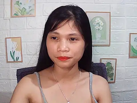 Snapshot of -Lucie-e chatting on 05.15.26 -Lucie-e online show from 05.15.26
