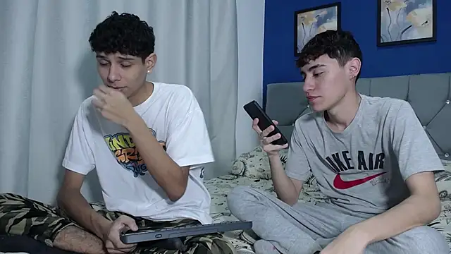 Snapshot of Thiago_And_Gael chatting on 06.19.26 Thiago And Gael online show from 06.19.26