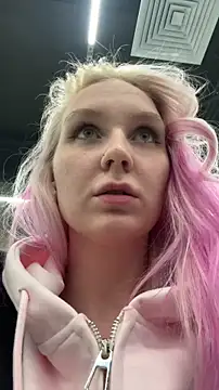 Snapshot of Olly_dolly chatting on 04.16.26 Olly dolly online show from 04.16.26