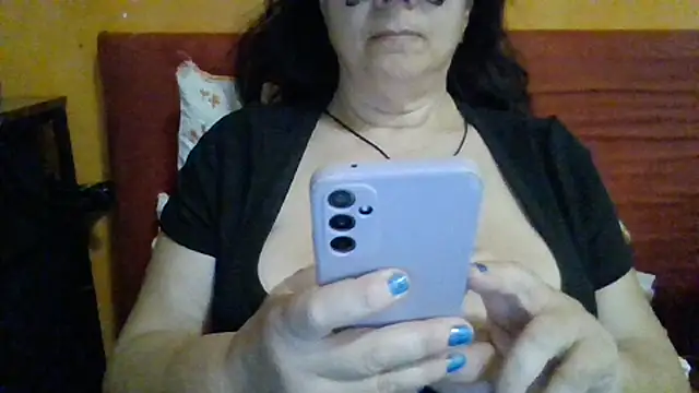 Snapshot of CasalingaEccitata chatting on 06.14.26 CasalingaEccitata online show from 06.14.26
