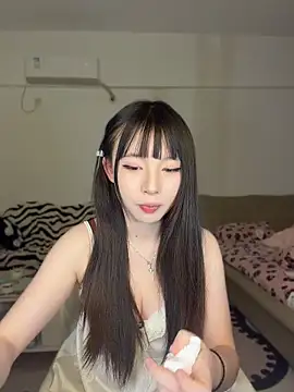 Snapshot of nide-baby chatting on 05.11.26 nide-baby online show from 05.11.26