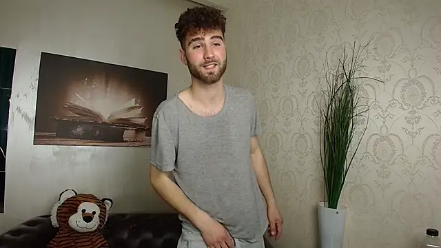 KyloEast online show from 05.05.26