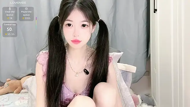 Snapshot of XiaoMei-iiiiii chatting on 05.10.26 XiaoMei-iiiiii online show from 05.10.26