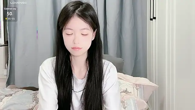 Snapshot of XiaoMei-iiiiii chatting on 05.28.26 XiaoMei-iiiiii online show from 05.28.26