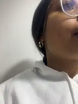 Snapshot of Susan_Voltaire chatting on 05.20.26 Susan Voltaire online show from 05.20.26