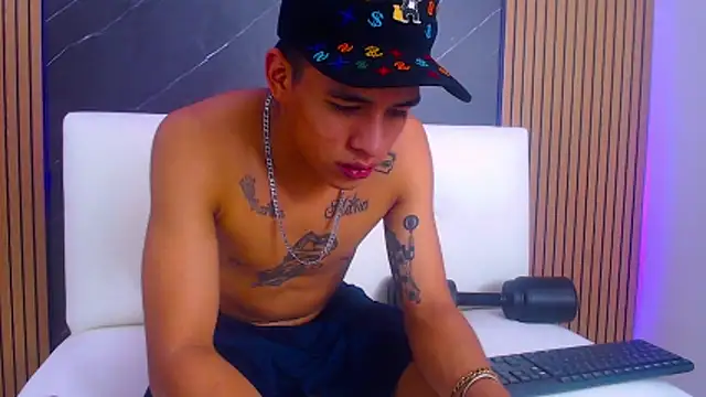 Snapshot of Lian_Jacob chatting on 05.15.26 Lian Jacob online show from 05.15.26