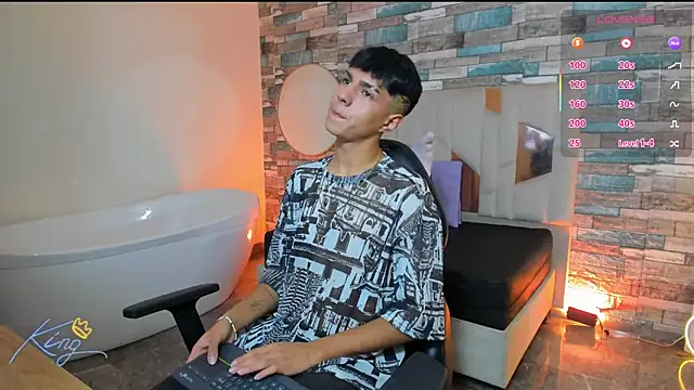 Snapshot of Damian_tay chatting on 05.19.26 Damian tay online show from 05.19.26