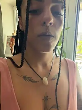 SweetPetiteNoir online show from 06.18.26
