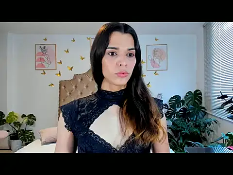 Snapshot of bella_grego chatting on 04.20.26 bella grego online show from 04.20.26