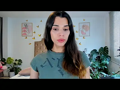 Snapshot of bella_grego chatting on 04.24.26 bella grego online show from 04.24.26