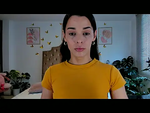 Snapshot of bella_grego chatting on 04.29.26 bella grego online show from 04.29.26