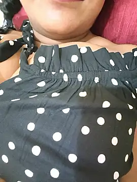 Snapshot of Newragini chatting on 04.18.26 Newragini online show from 04.18.26
