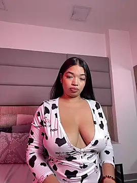 Snapshot of LilyFoox chatting on 05.19.26 LilyFoox online show from 05.19.26