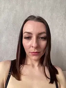 Miss Julia   online show from 04.21.26