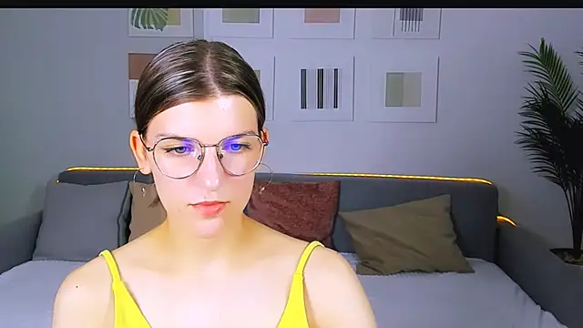 Snapshot of AnnaThorne chatting on 06.01.26 AnnaThorne online show from 06.01.26