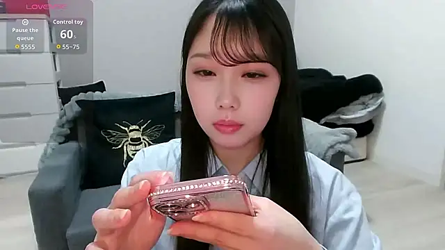 Minamina2 online show from 04.24.26