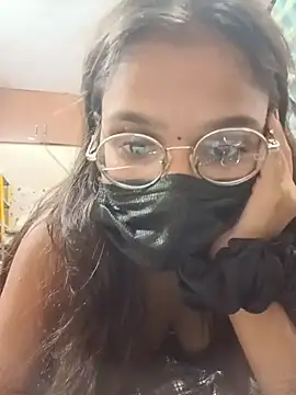 Snapshot of Your_SugarBaby- chatting on 05.25.26 Your SugarBaby- online show from 05.25.26
