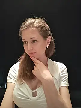 Snapshot of irresistibelle chatting on 07.04.26 irresistibelle online show from 07.04.26