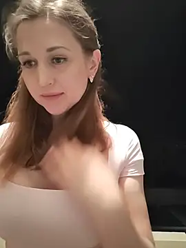 Snapshot of irresistibelle chatting on 07.16.26 irresistibelle online show from 07.16.26